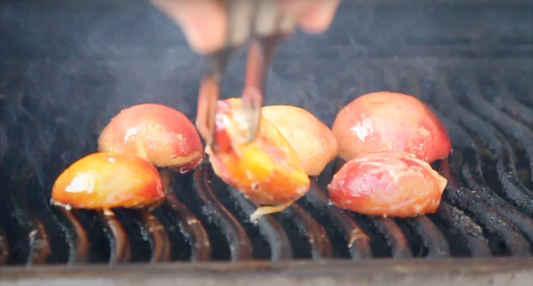 Grilled Peaches with Ice Cream